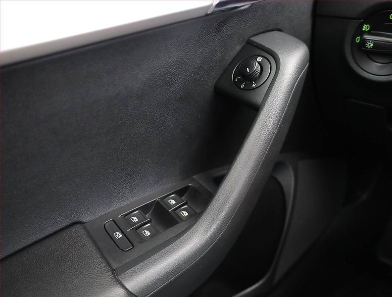 Škoda Octavia (2020) Ambition Plus 1.6 TDI, ČR - fotka 13 z 16