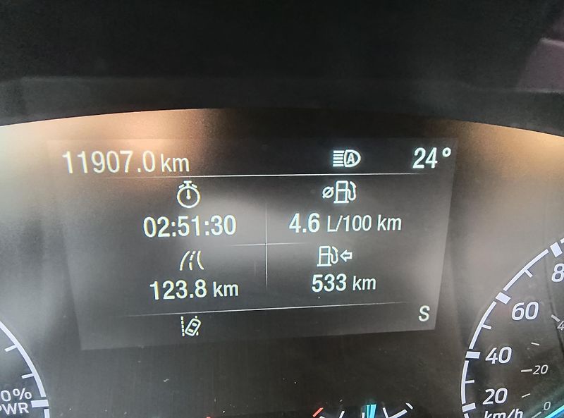Ford Maverick 2.5 Full Hybrid eCVT/TAŽNÉ/LED - fotka 49 z 69