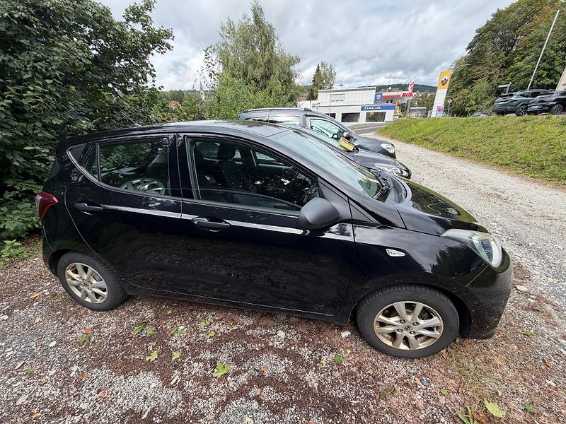 Hyundai i10 (2017) Classic 1.0 - fotka 3 z 8