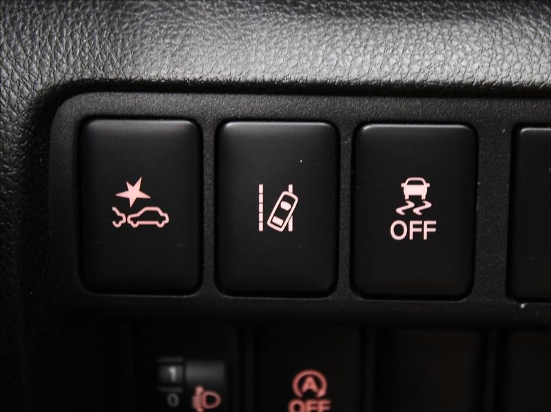 Mitsubishi Eclipse Cross 1,5 Turbo 120kW AT 69 220km! - fotka 17 z 26