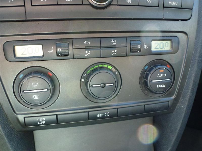 Škoda Octavia 2,0 TDI 103KW Black Edition  E - fotka 37 z 51