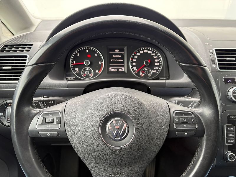 Volkswagen Touran 1.6TDI, 77kW, Tažné - fotka 8 z 28