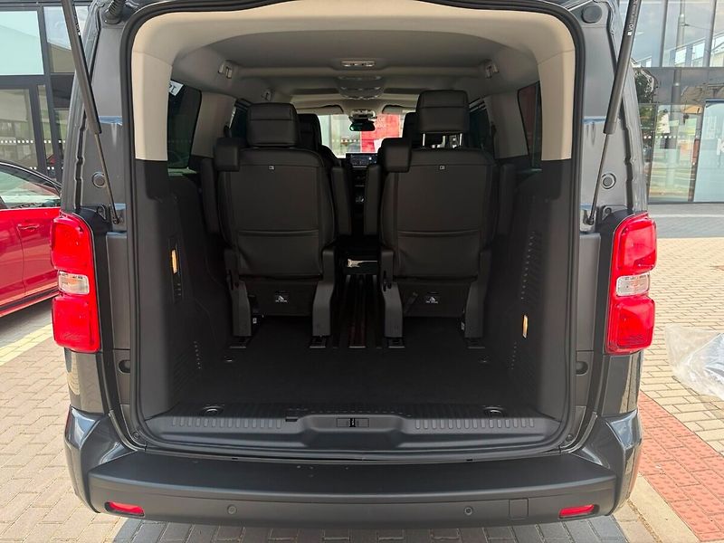 Toyota ProAce Verso 2.2 Glasss Van Vip - fotka 16 z 18