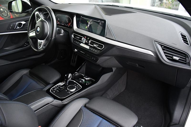 BMW Řada 2 218d M-SPORT 1M ČR ACC - fotka 22 z 45