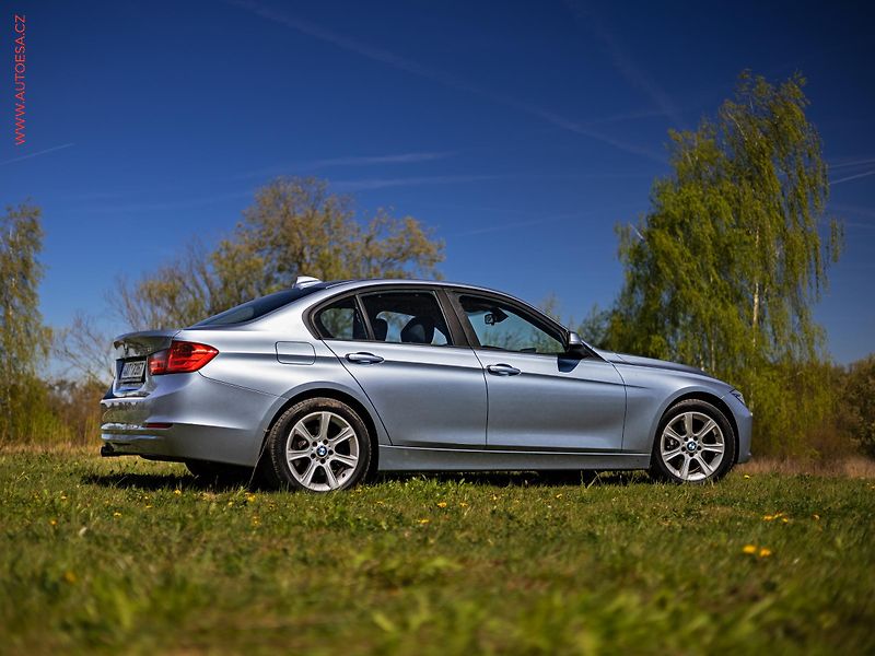 BMW Řada 3 (2012) 2.0 i 328i, AC, TZ, navi - fotka 6 z 14
