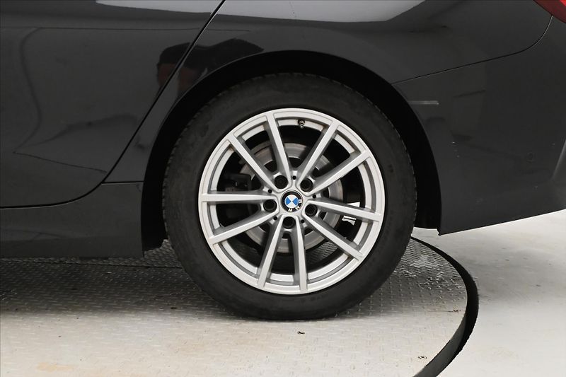 BMW Řada 3 2,0 318d Facelift Záruka až 5 - fotka 26 z 26
