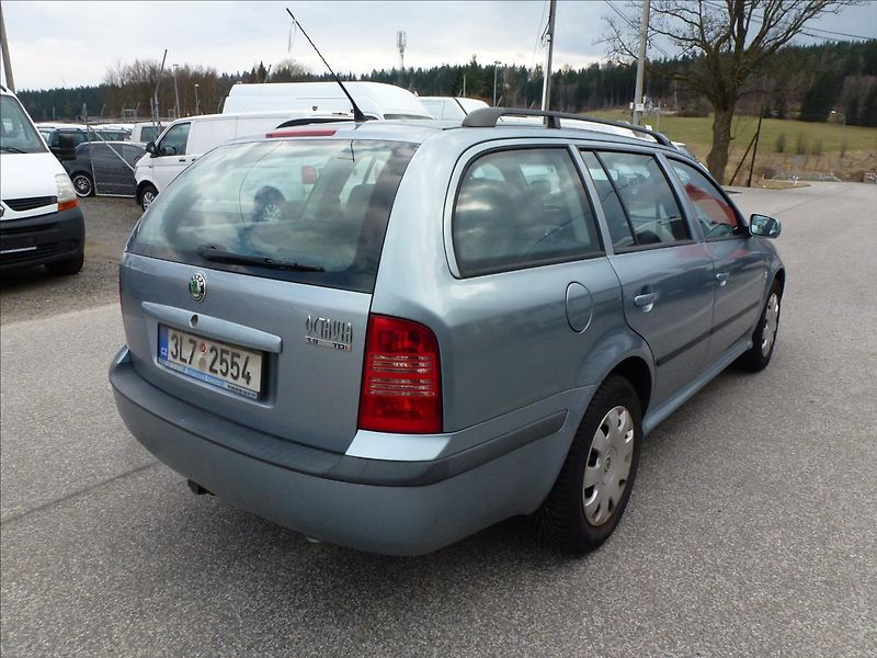 Škoda Octavia 1,9 TDI 81KW Tažné zařízení - fotka 8 z 42