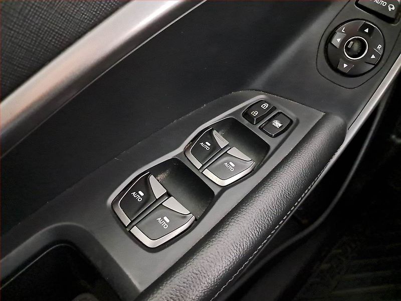 Hyundai Santa Fe (2015) 2.2 CRDi, 4X4, Automat - fotka 23 z 26