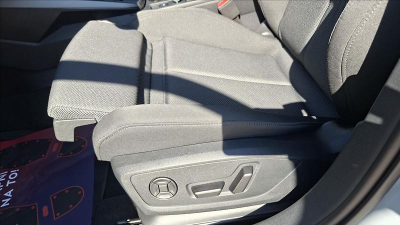 Audi A3 1,5 110 Kw 35 TFSI  ALLSTREET - fotka 22 z 31