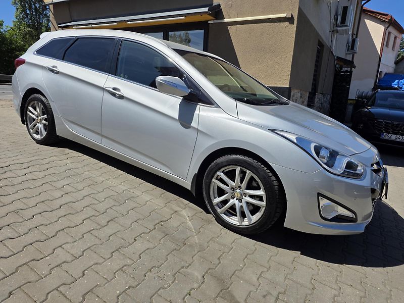 Hyundai i40 1.7-100KW-KAMERA-AUT.KLIMA - fotka 4 z 21