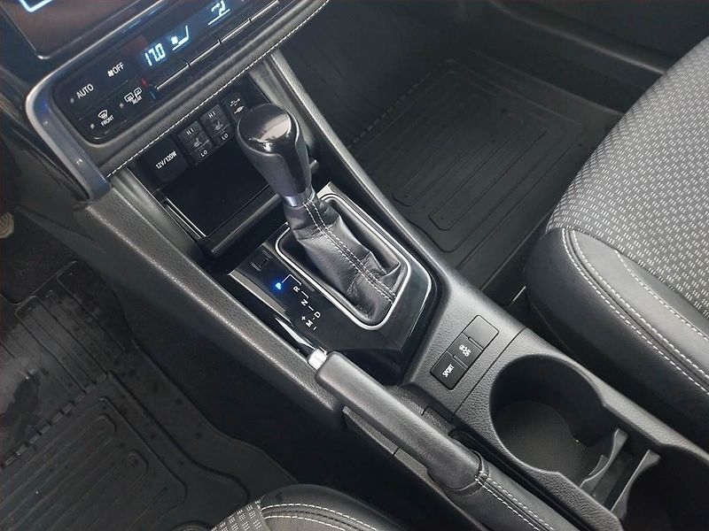 Toyota Corolla (2017) Style 1.6 Valvematic, Automat - fotka 13 z 19