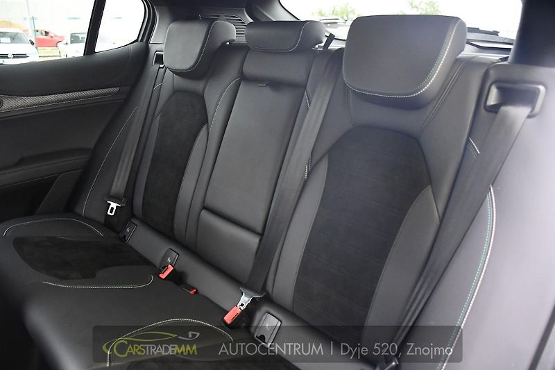 Alfa Romeo Stelvio 2.9V6 Bi-T SPARCO+AKRAPOVIČ - fotka 19 z 54