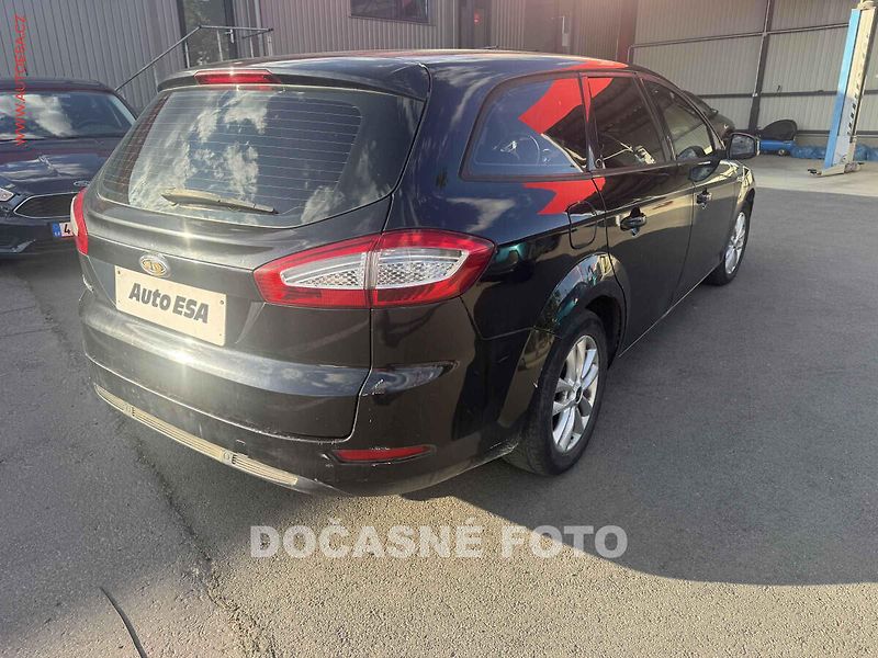 Ford Mondeo (2011) 2.0 TDCi, autoAC - fotka 2 z 3
