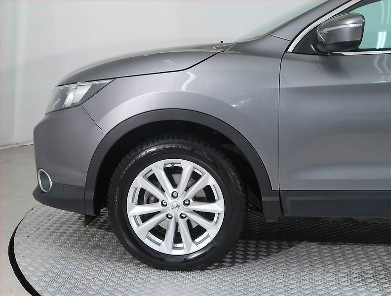 Nissan Qashqai (2014) 1.2 DIG-T, Navi, Tempomat - fotka 15 z 16