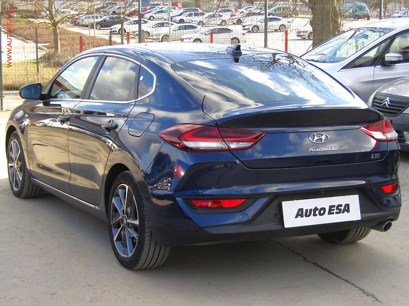 Hyundai i30 (2020) 1.5T-GDi, ČR, navi, LED - fotka 6 z 23