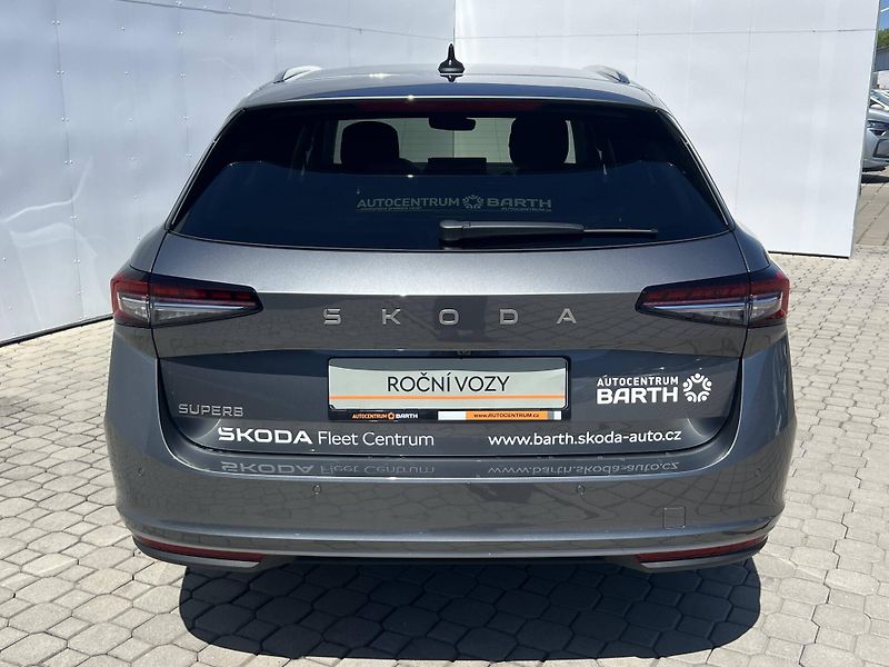 Škoda Superb (2026) L&K 7DSG 2,0TDI - fotka 22 z 23