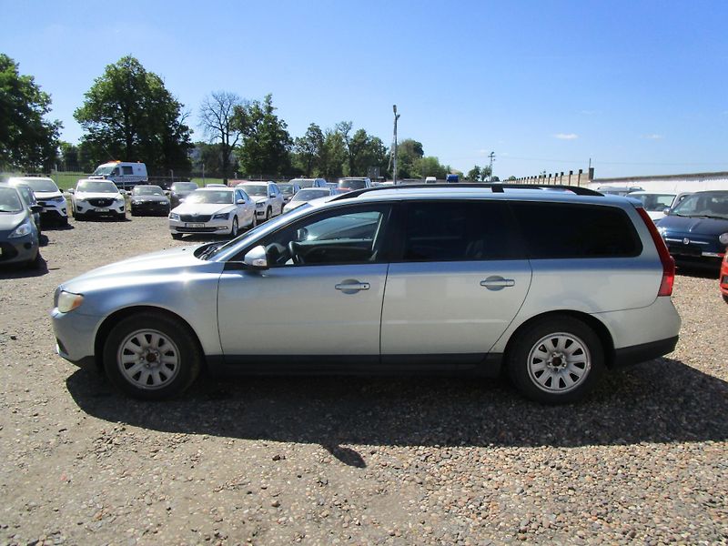 Volvo V70 - fotka 3 z 17