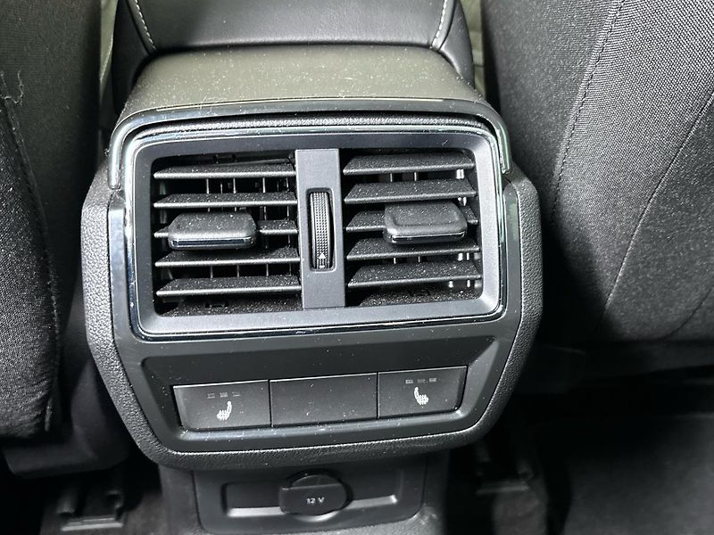 Škoda Karoq Top Selection - fotka 22 z 29