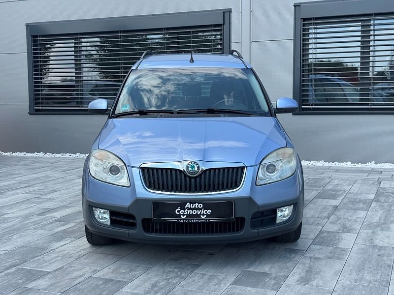 Škoda Roomster (2008) Scout 1.4i 63kW - fotka 2 z 34