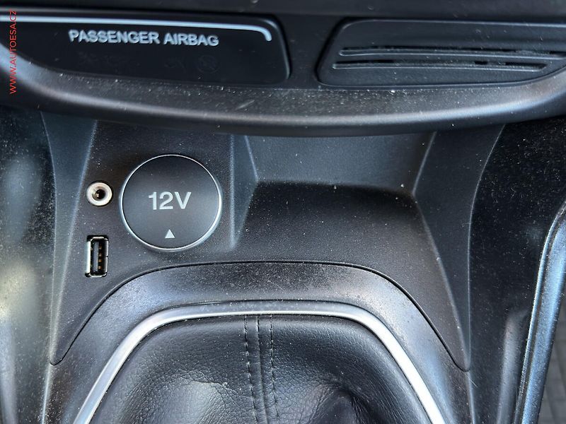 Ford B-MAX (2014) 1.0EB, ČR, servis.kniha, AC - fotka 16 z 17