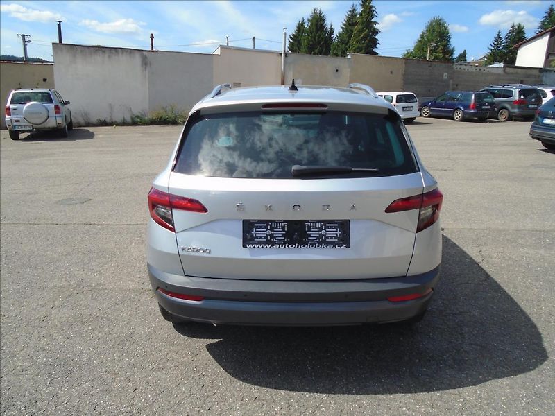 Škoda Karoq 1,0 - fotka 7 z 26