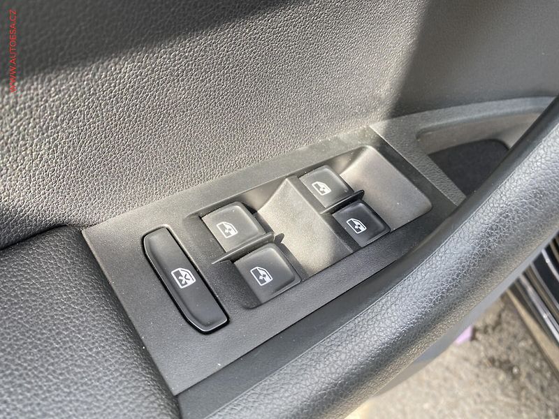 Škoda Octavia (2015) 2.0 TDi, Edition, bixen,navi - fotka 13 z 17