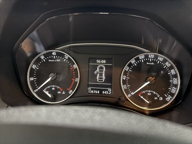 Škoda Octavia 1,4   TSI 90KW 1.MAJ FAMILY - fotka 10 z 37
