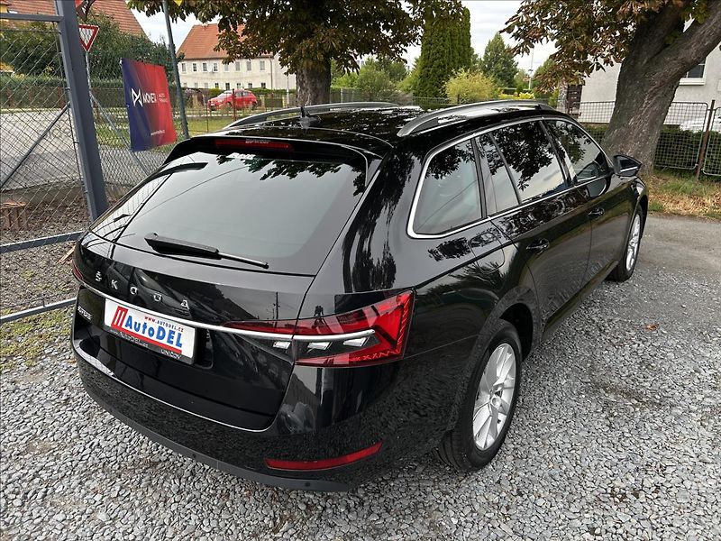 Škoda Superb 2,0 TDi DPH  360° Travel Asist - fotka 7 z 50