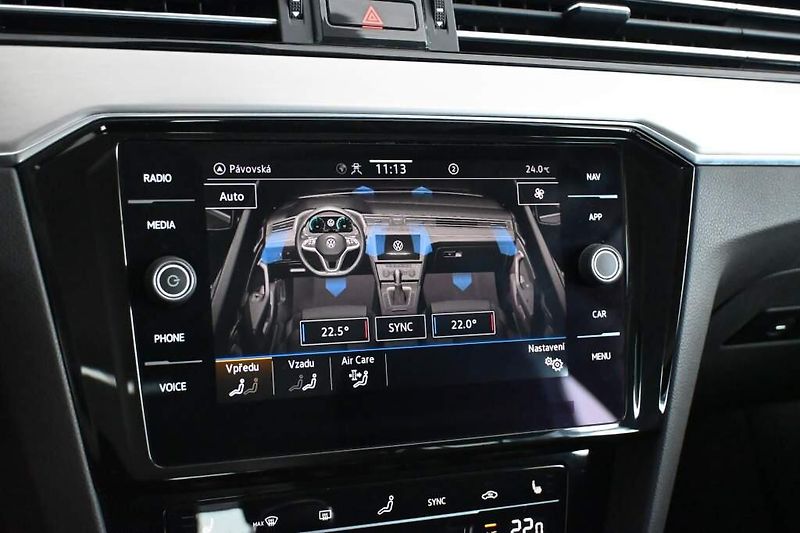 Volkswagen Passat (2022) 2.0 ELEGANCE LED MATRIX ACC Ta - fotka 19 z 32