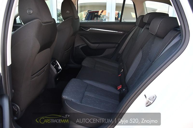 Škoda Octavia 1.5TSi STYLE LED TAŽNÉ ČR 1M - fotka 13 z 51