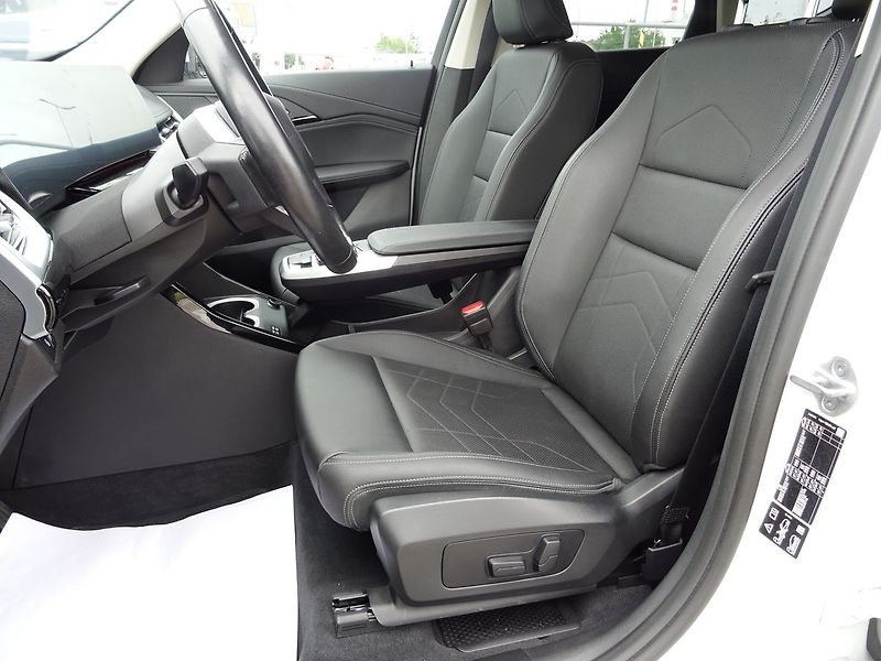 BMW X1 23d xDrive xLine ČR DPH - fotka 18 z 28