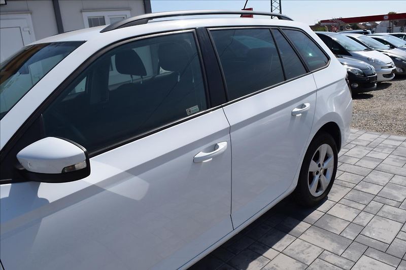 Škoda Fabia 1,2 TSI 66KW TOP VÝBAVA - fotka 8 z 49