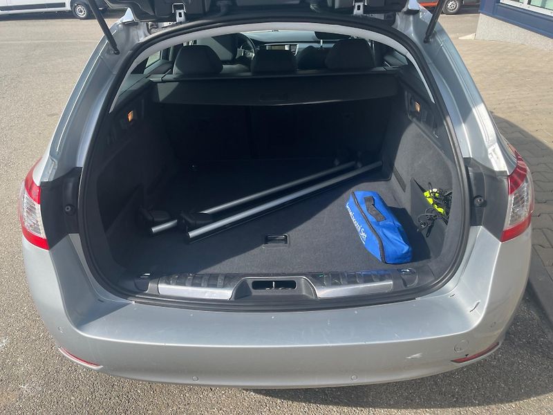 Peugeot 508 (2011) Active 2,0 Hdi 140k Man6 - fotka 6 z 10