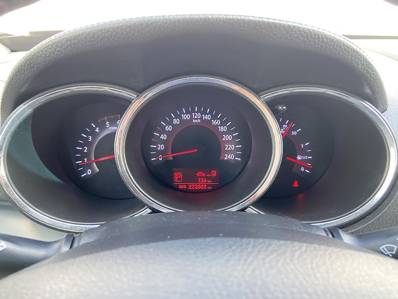 Kia Sorento 2.2 CRDI 145kW AWD AT Premium - fotka 16 z 23