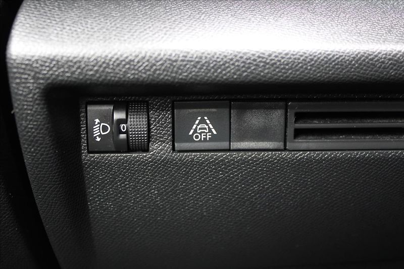 Citroën C4 1,2 PT  1.MAJ,ZÁRUKA,29.023KM - fotka 12 z 33