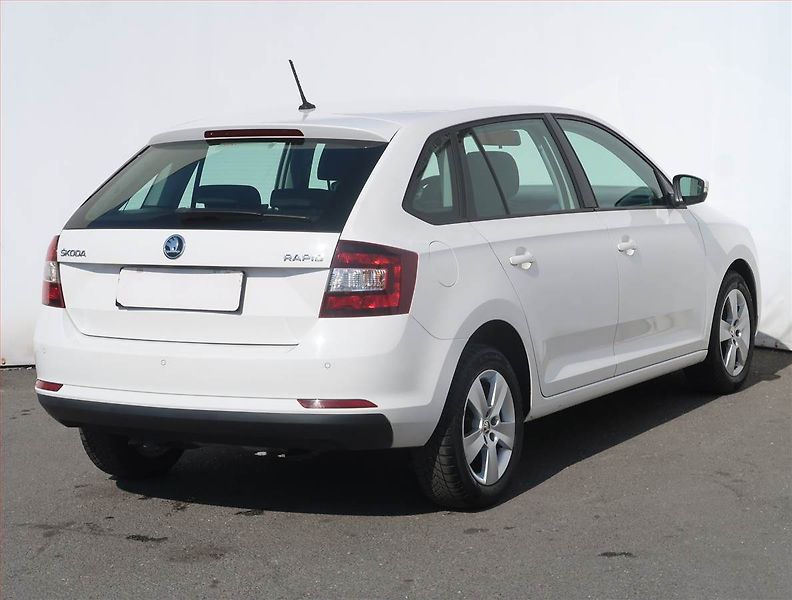 Škoda Rapid (2019) Spaceback 1.0 TSI, ČR,1.maj - fotka 5 z 17
