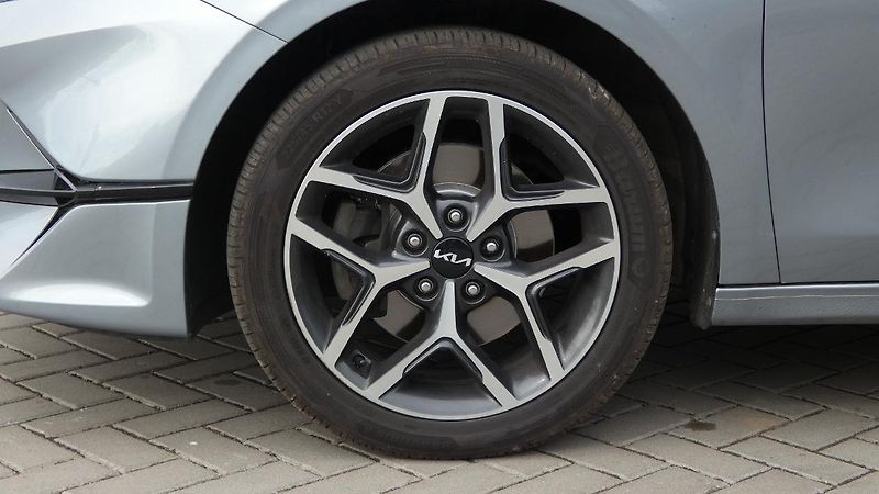 Kia Ceed 1.5 T-GDI 118kW SPIN - fotka 20 z 21