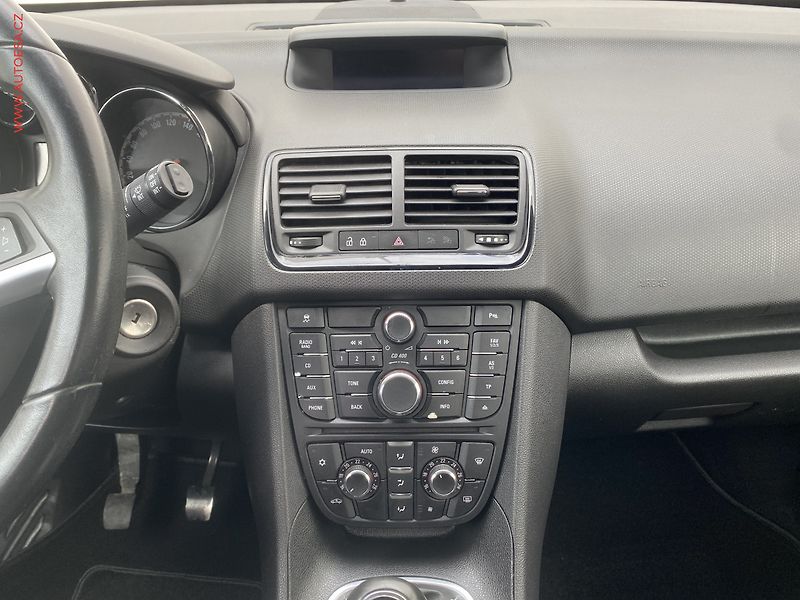 Opel Meriva (2017) 1.4 i, 2.maj,ČR, AC, tempo - fotka 12 z 15