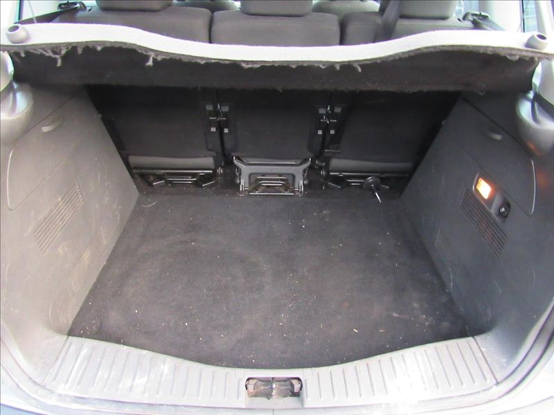 Ford C-MAX 1,8 TDCi 85kW Titanium - fotka 24 z 28