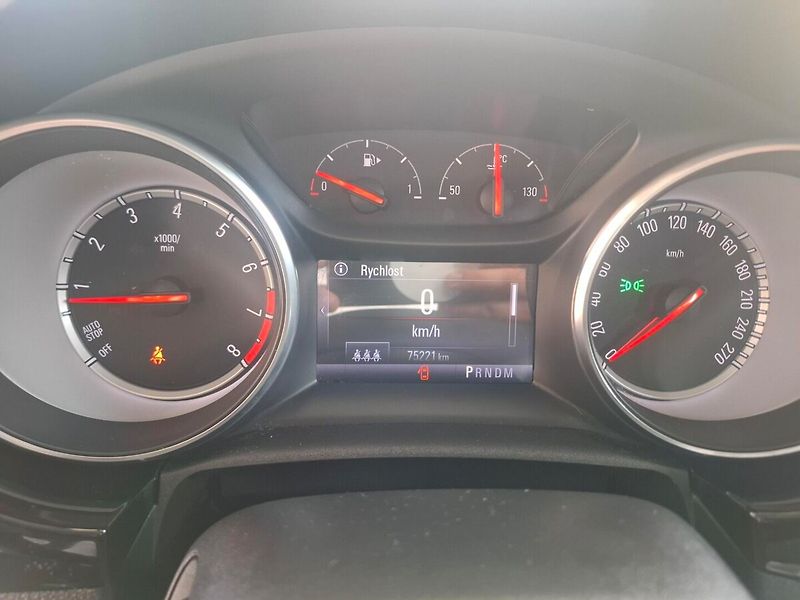 Opel Astra 1.4T 110KW AUT 2018 - fotka 11 z 11