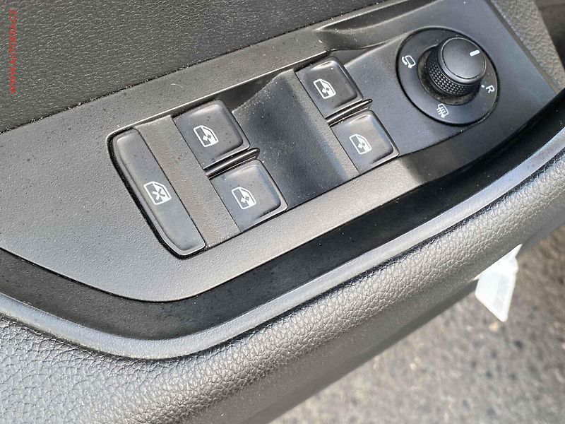 Škoda Superb (2016) 2.0 TDi - fotka 11 z 18