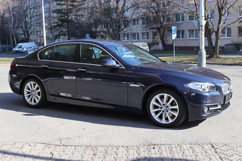 BMW Řada 5 530D XDRIVE F10 190kW - fotka 8 z 50