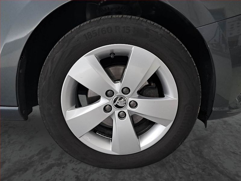 Škoda Fabia (2018) Style 1.0 TSI, ČR,1.maj - fotka 14 z 15