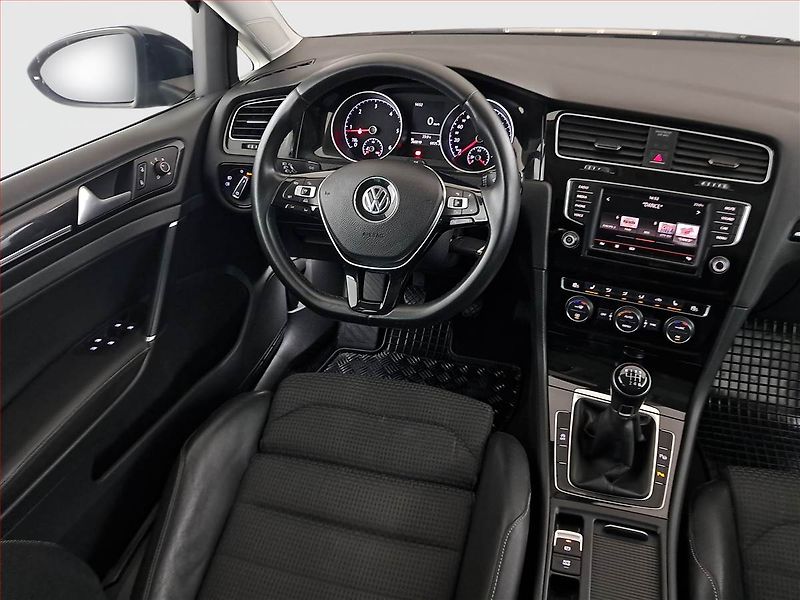 Volkswagen Golf (2016) 2.0 TDI, Serv.kniha, Xenony - fotka 7 z 17