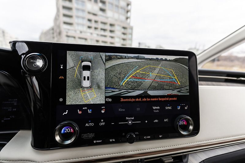 Lexus LM 350h  350H 2,5 HEV Luxury VIP Amonit - fotka 13 z 39