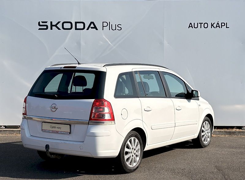 Opel Zafira (2014) 1.8 88 kW Classic - Tažné 7mís - fotka 2 z 23