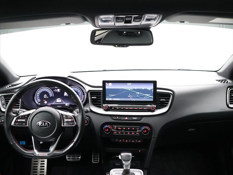 Kia Ceed GT 1,6 T-GDI 150kW DCT CZ - fotka 26 z 34