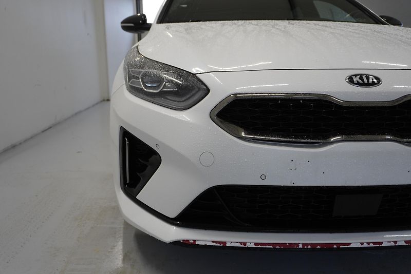 Kia ProCeed 1.6 T-GDI 150kW GT-LINE AUT - fotka 3 z 31