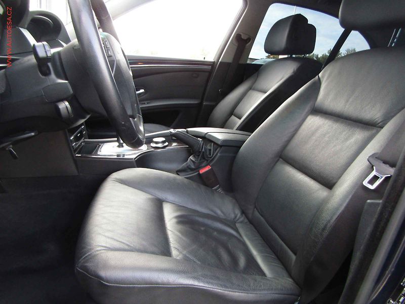 BMW Řada 5 (2008) 3.0 525i, AT, bixen, kůže - fotka 9 z 19