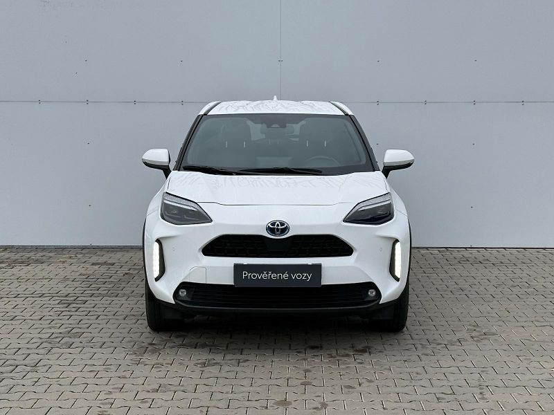 Toyota Yaris Cross 1.5 HSD e-CVT Style Tech FWD - fotka 4 z 26